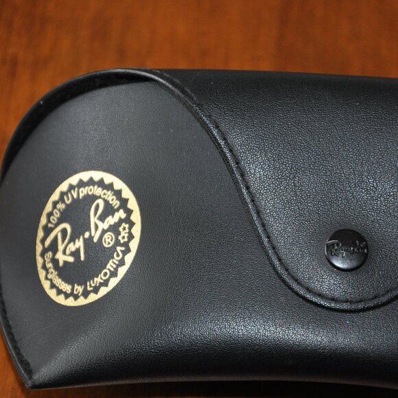 Ray-Ban Black Leather Hard Sunglasses Belt Loop Case Only - Picture 2 of 7